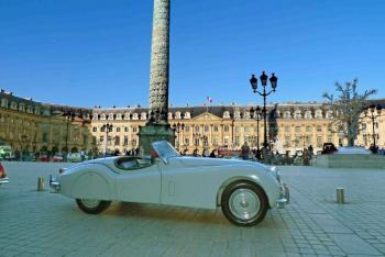 La Traversée de Paris estivale en voitures de collection
