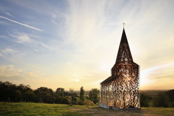 Visitez Borgloon, l'église transparente